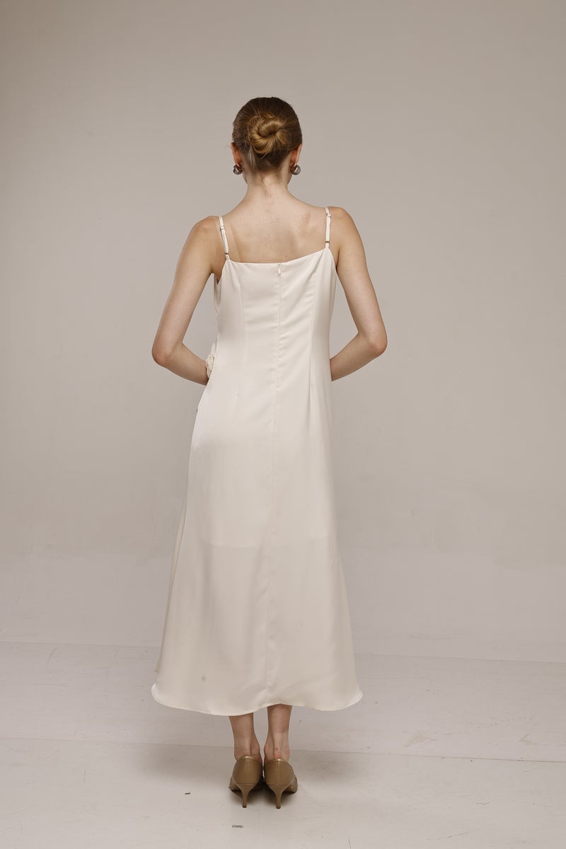 Boonne Fashions فستان ميدي ساتان بأشرطة سباغيتي للنساء - Image 4